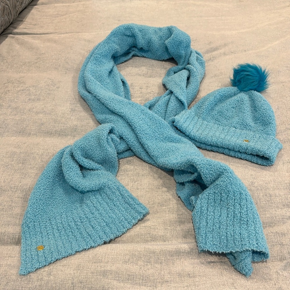 Lilly Pulitzer, oversize scarf and hat one size